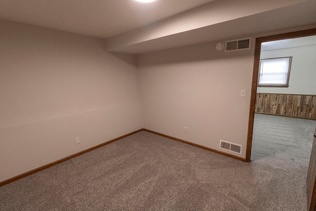 Building Photo - 4467 Santa Anna Dr