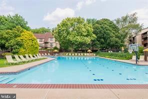 Building Photo - 329 Shawmont Ave