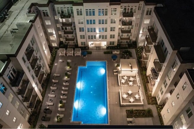 Building Photo - 1317 Post Oak Park Dr