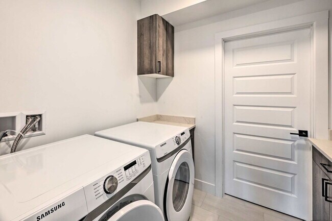 Building Photo - 30610 Boot Ct