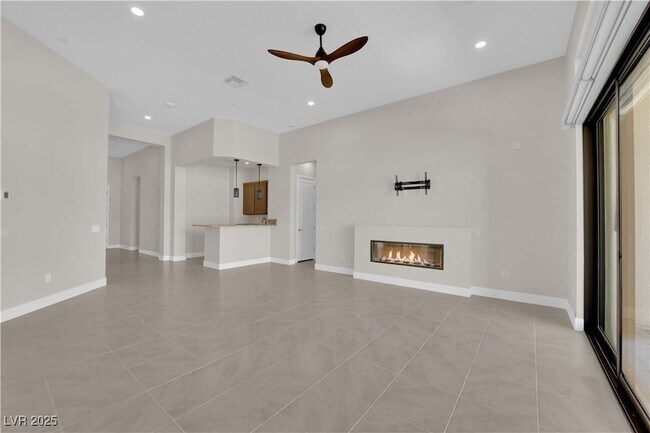 Building Photo - 11032 Rolling Vista Dr