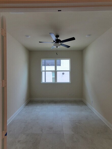 Building Photo - 4512 Hammerstein Blvd