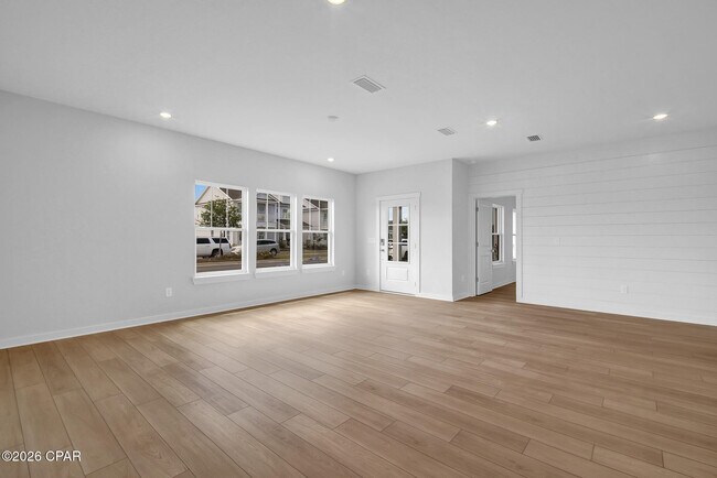 Building Photo - 2336 Discovery Loop