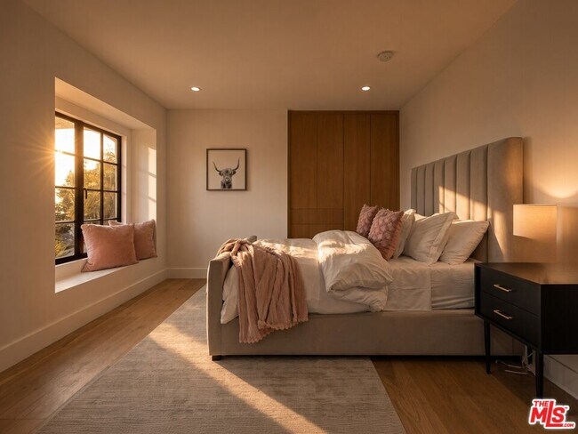 Building Photo - 3909 Villa Costera