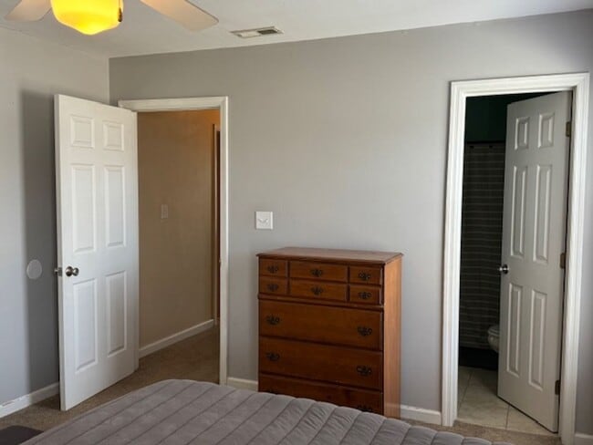 Building Photo - Welcome to Hemlock Drive!