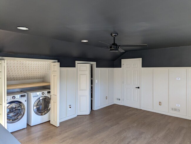 Building Photo - 172 Lynda Cir