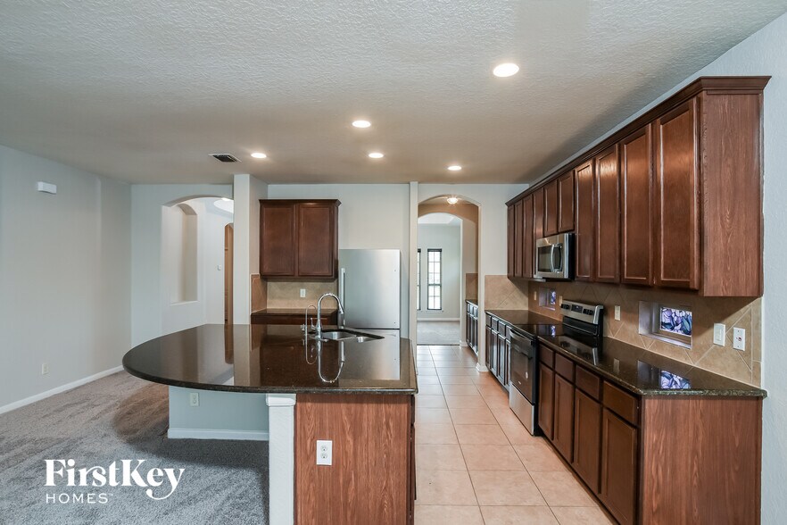 Building Photo - 10523 Branch Post