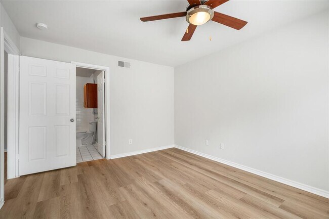 Building Photo - 6804 N Capital of Texas Hwy