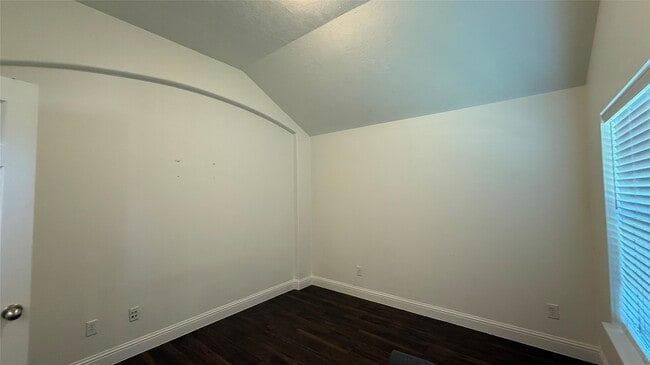Building Photo - 25923 Hopson Meadows Dr