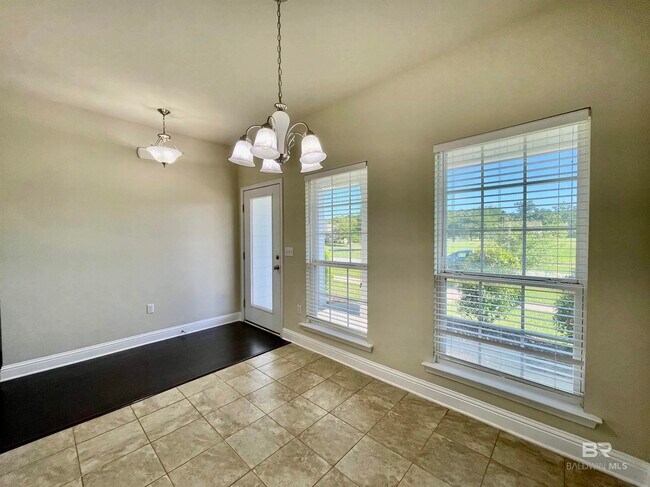Building Photo - 324 Majestic Beauty Ave