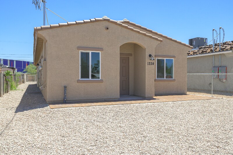 Building Photo - 1222 N 13th Ave