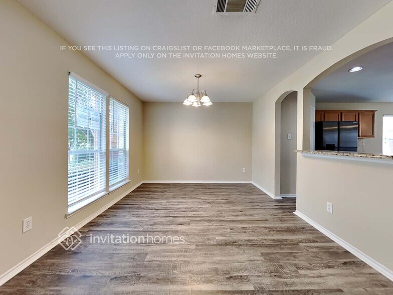 Building Photo - 10408 Hideaway Trail