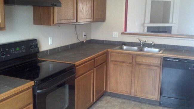 Building Photo - 7432 Prythania Park Dr