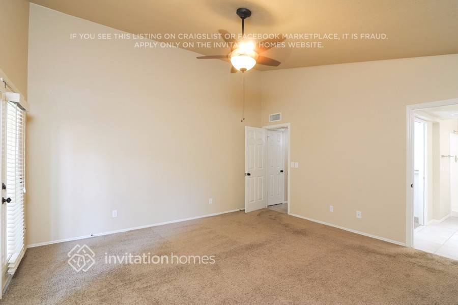 Building Photo - 2155 W Kiva Ave