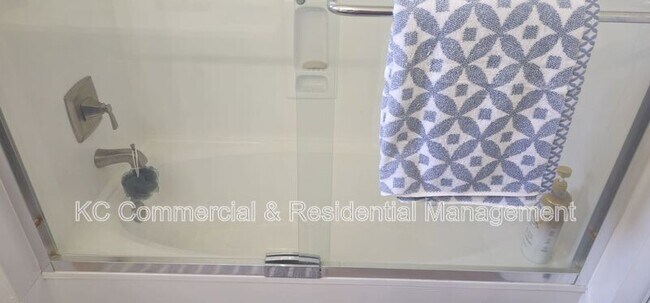 Building Photo - 589 Coconut St