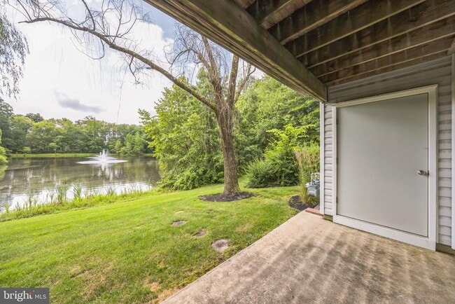 Building Photo - 905 Rabbit Run Rd