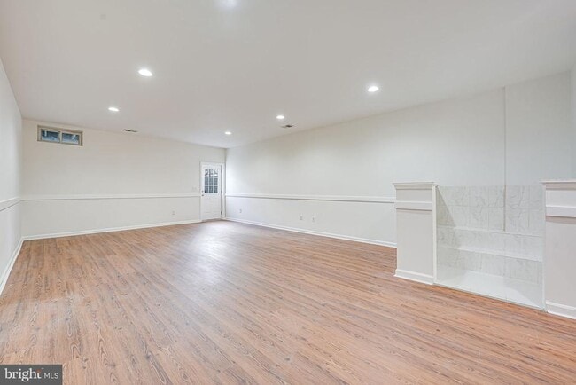 Building Photo - 15000 Gossom Manor Pl