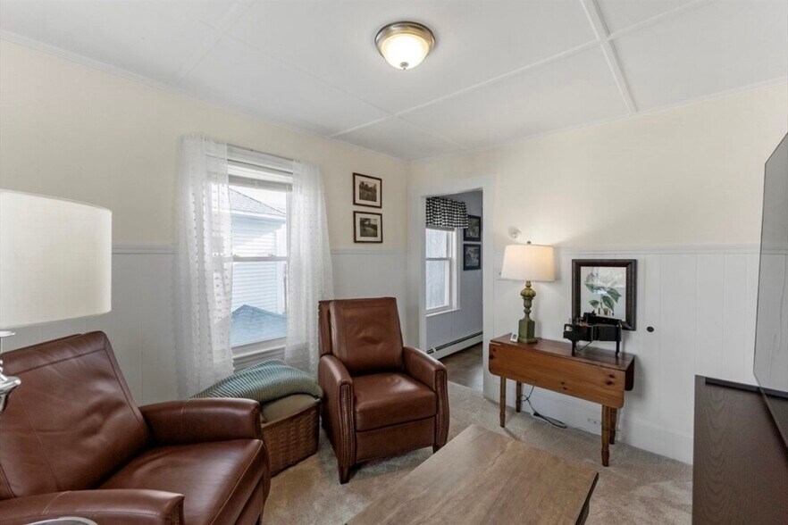 Building Photo - 8 Peck Ave