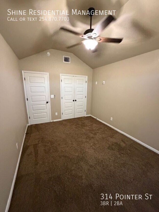 Building Photo - 314 Pointer St