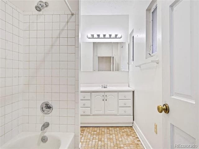 Building Photo - 840 Emerson St