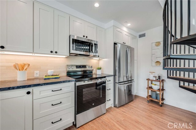 Building Photo - 127 E Foothill Blvd