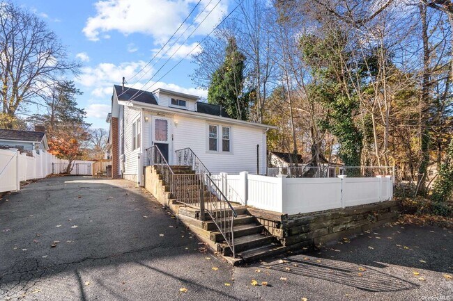 Primary Photo - 14 Corona Rd