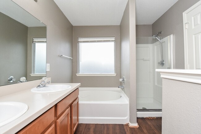 Building Photo - 642 Kiley Dr