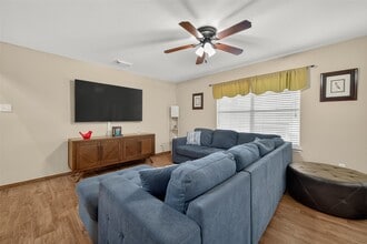 Building Photo - 8311 Tartan Ct