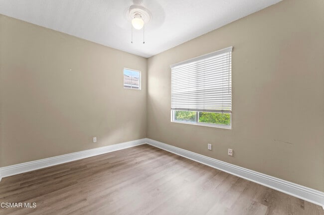 Building Photo - 186 Parkside Dr