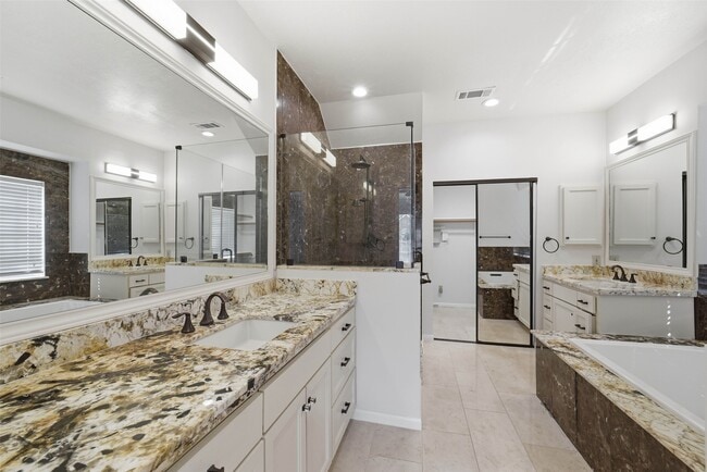 Building Photo - 4003 Bountiful Crest Ln