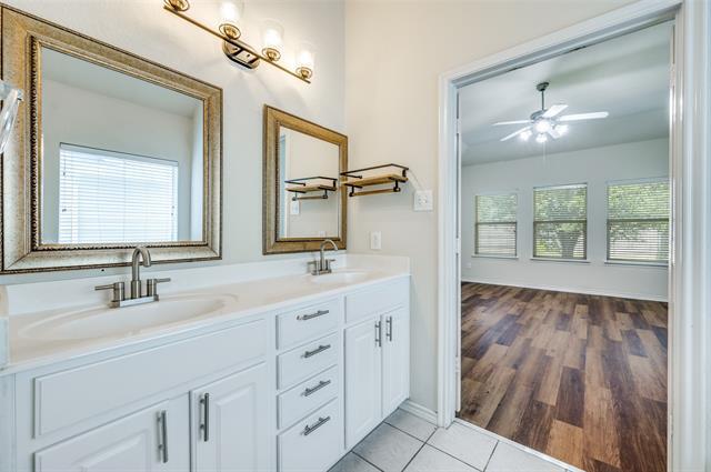 Building Photo - 9720 Colonywood Dr