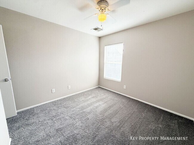 Building Photo - 6255 W Arby Ave