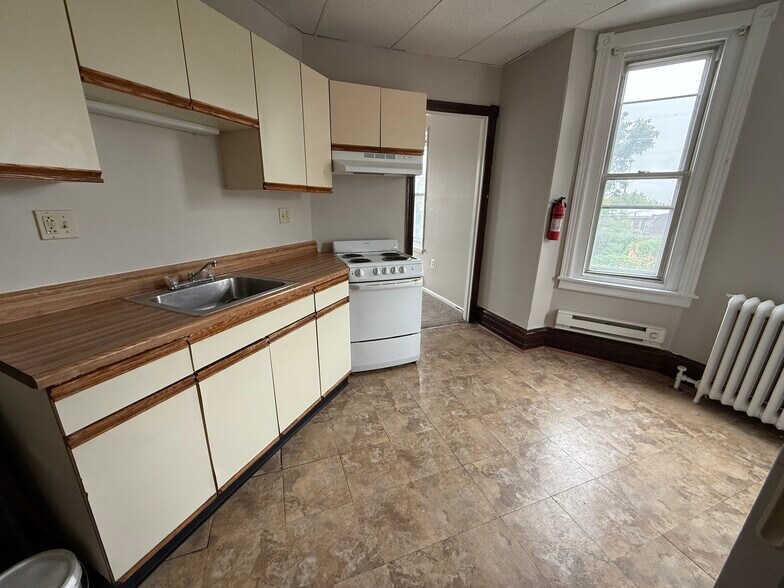 Building Photo - 4541 Pulaski ave