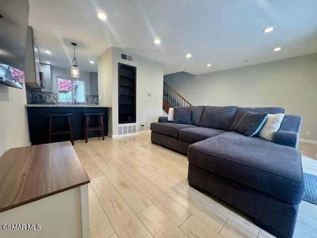 Building Photo - 782 Seawind Way