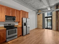 Building Photo - 239 E Chicago St