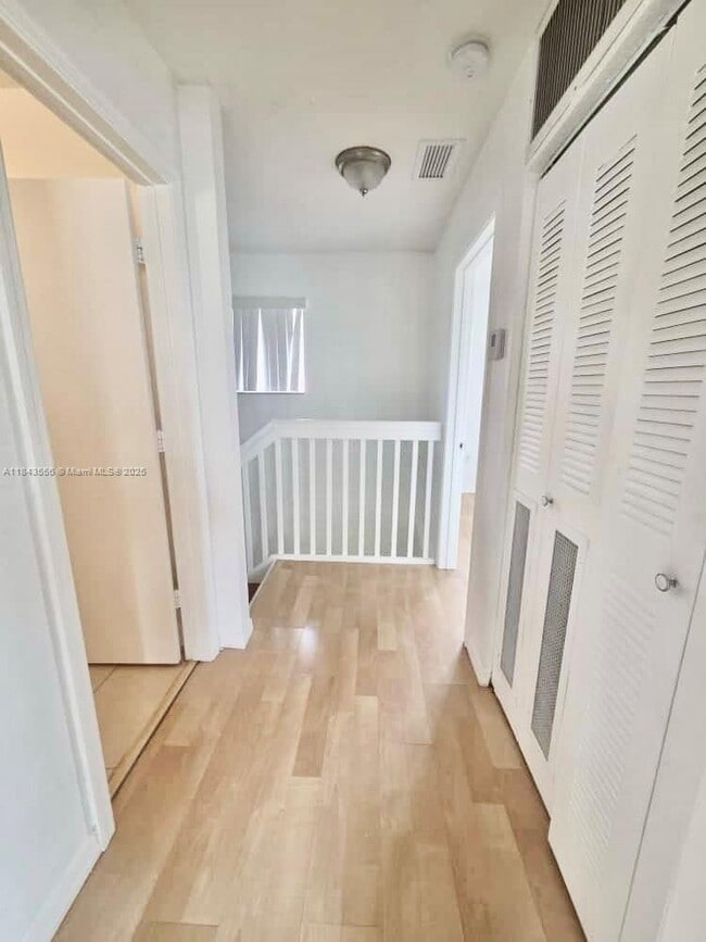 Building Photo - 2184 NE 167th St