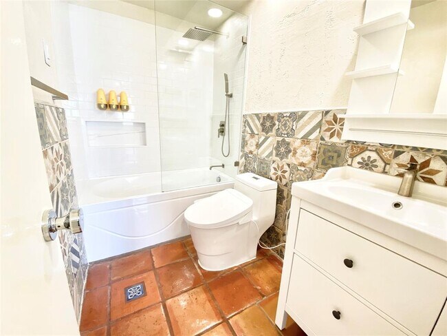 Building Photo - 22538 Market Square Ln