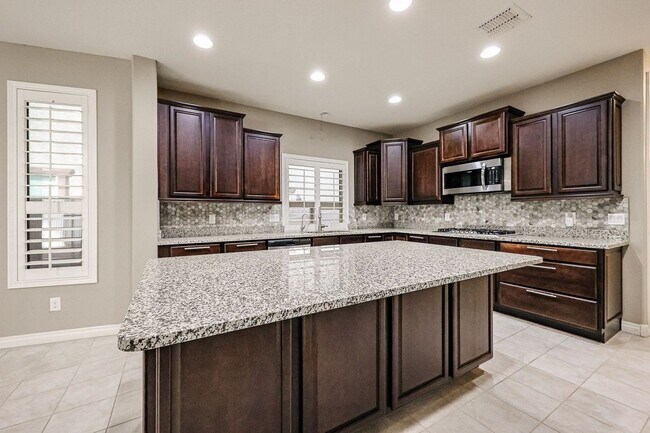 Building Photo - COMING SOON! Great Location!Stunning 6-bedroom Plus 7, 4.5-bathroom home located in Chandler