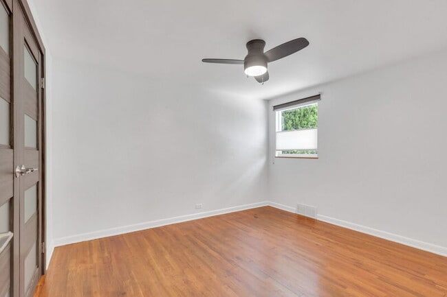 Building Photo - 3032 S Corona St