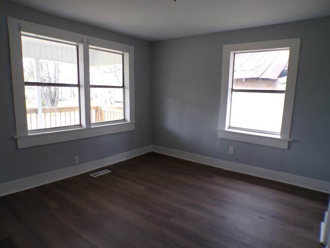 Building Photo - 5517 Sugar Ray Dr