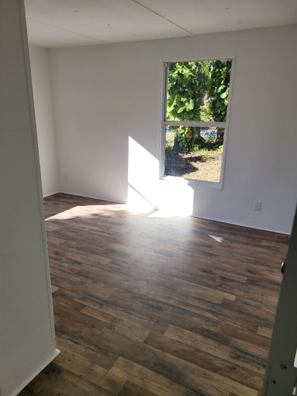 Building Photo - 351 Spring St