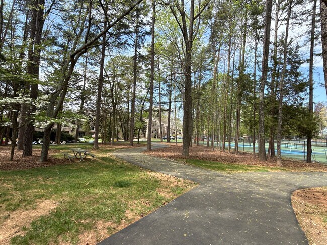 Building Photo - 2 Bedroom Condo in  Portside at Davidson Landing!