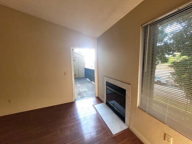 Building Photo - Condo on Madison Avenue. MOVE IN SPECIAL. ...