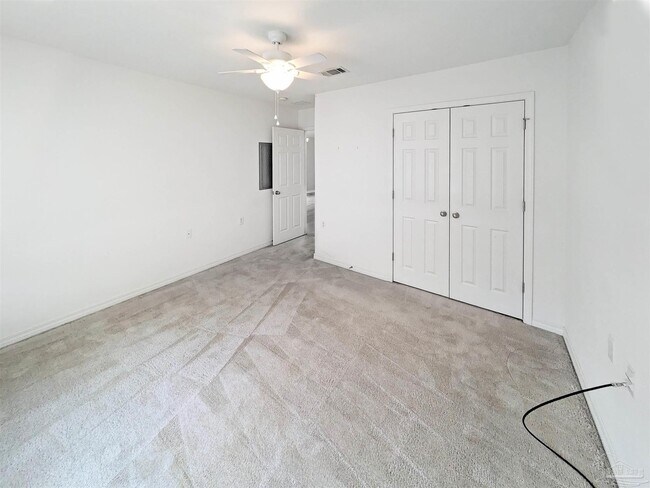 Building Photo - 5915 Bilek Dr