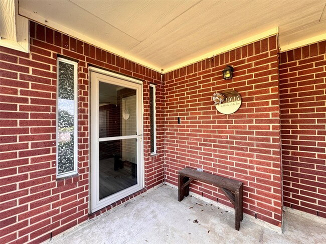 Building Photo - 19115 Saddleville Mills Ln