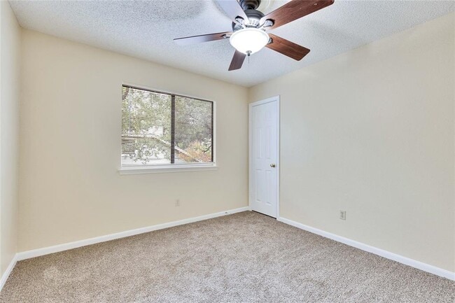 Building Photo - 1709 Pheasant Roost
