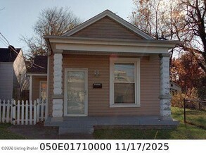 Building Photo - 604 Winkler Ave