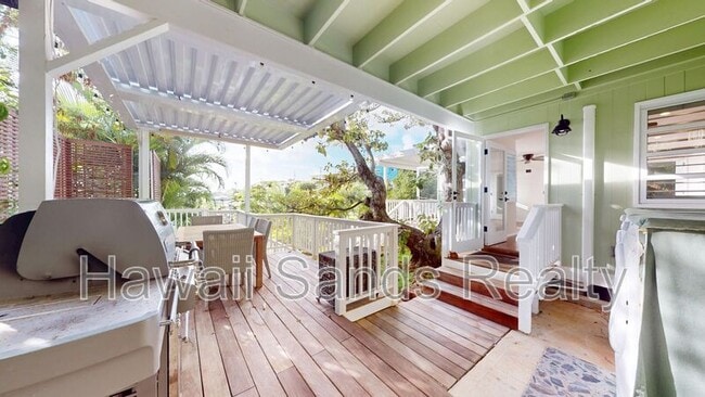 Building Photo - 3009 Alencastre Pl