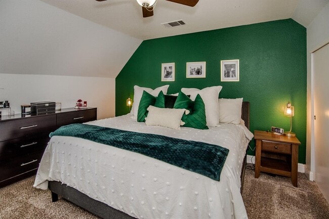 Building Photo - Four Bedroom 2 Bath home available for rent