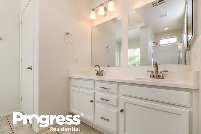 Building Photo - 13197 W Ocotillo Ln